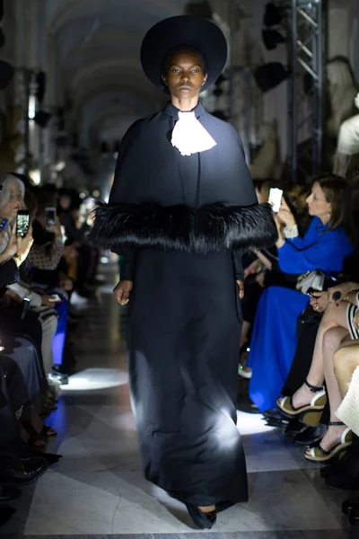Look 27